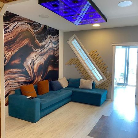 Apartment In Porta Batumi Tower Eksteriør billede