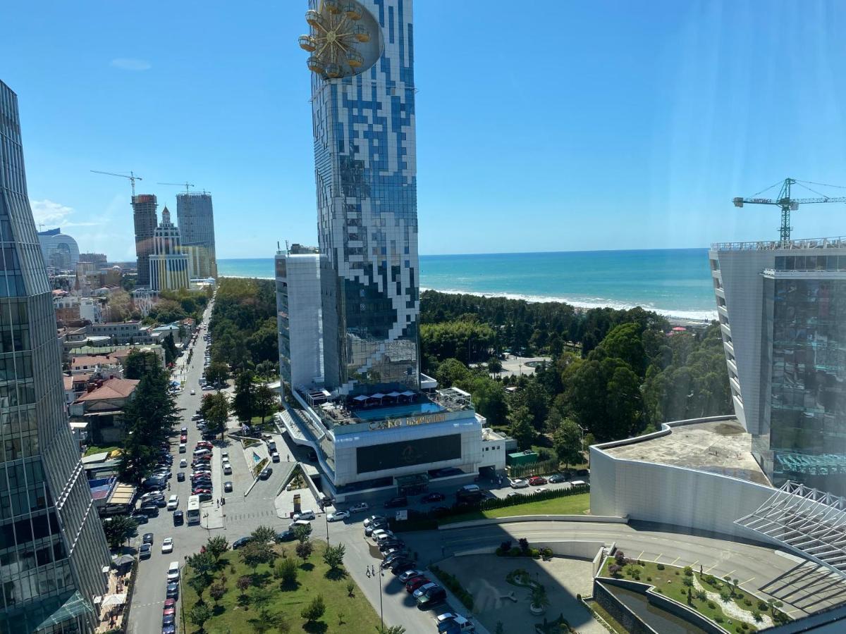 Apartment In Porta Batumi Tower Eksteriør billede