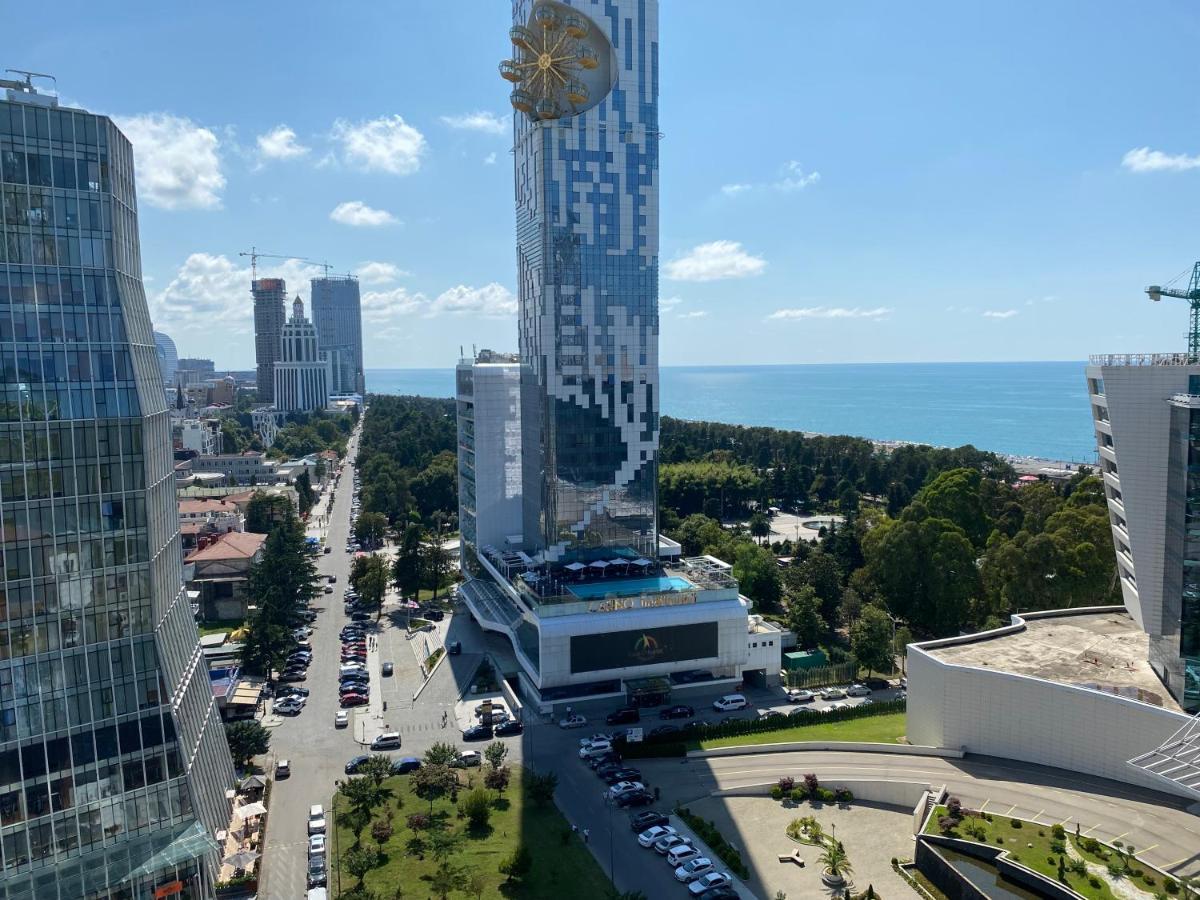 Apartment In Porta Batumi Tower Eksteriør billede