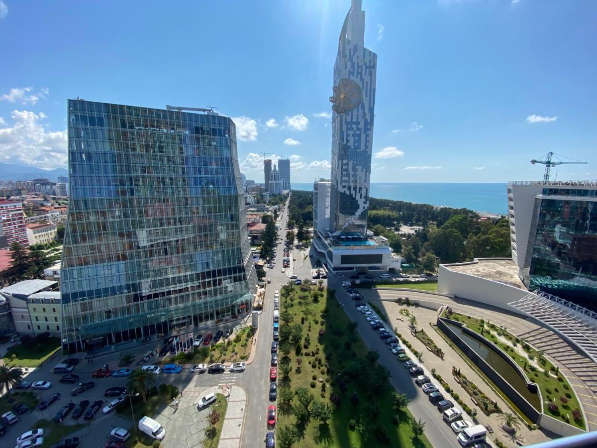 Apartment In Porta Batumi Tower Eksteriør billede