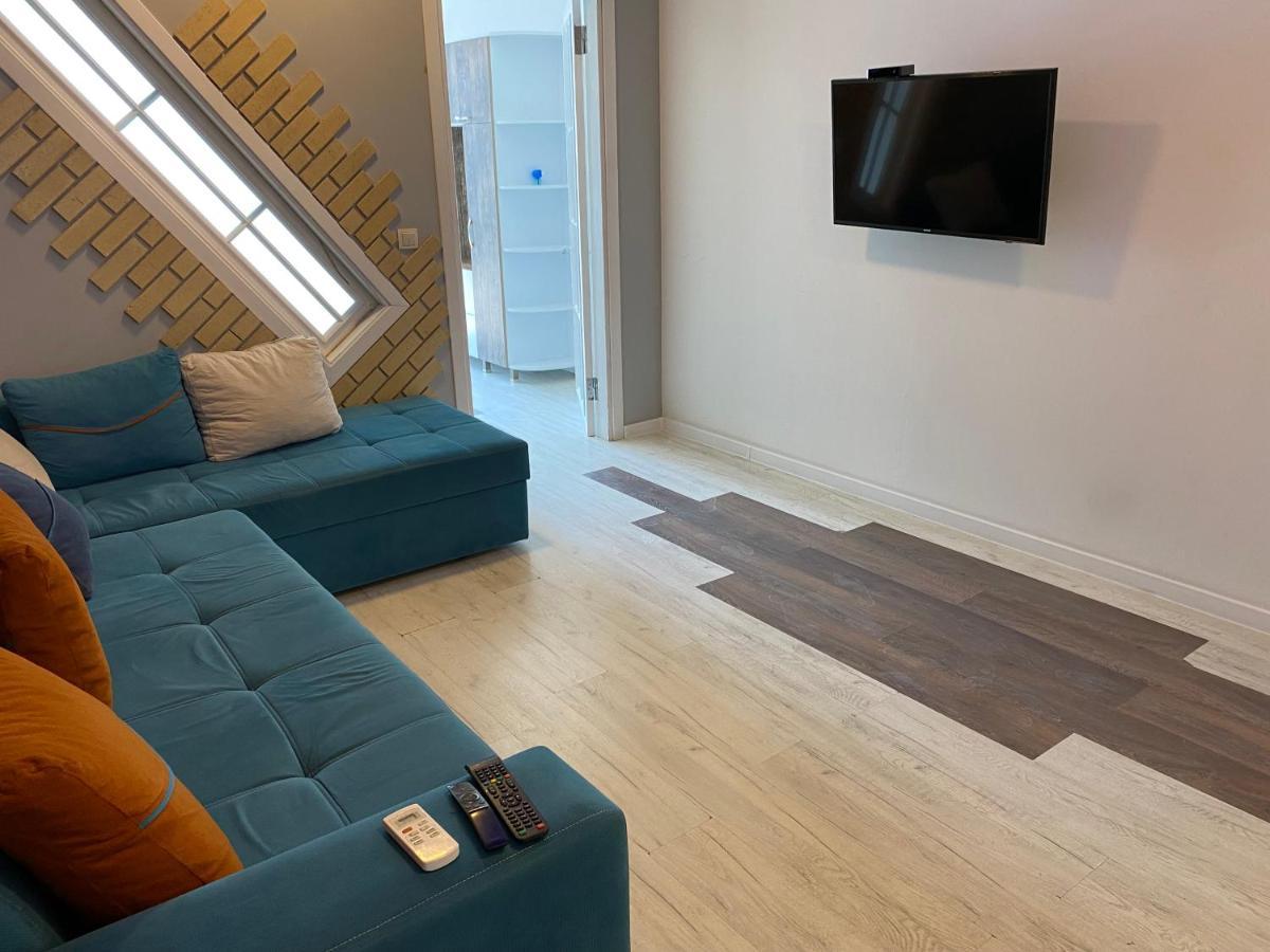 Apartment In Porta Batumi Tower Eksteriør billede