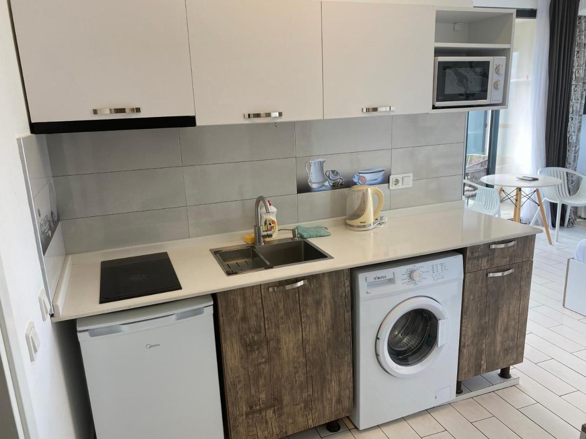 Apartment In Porta Batumi Tower Eksteriør billede