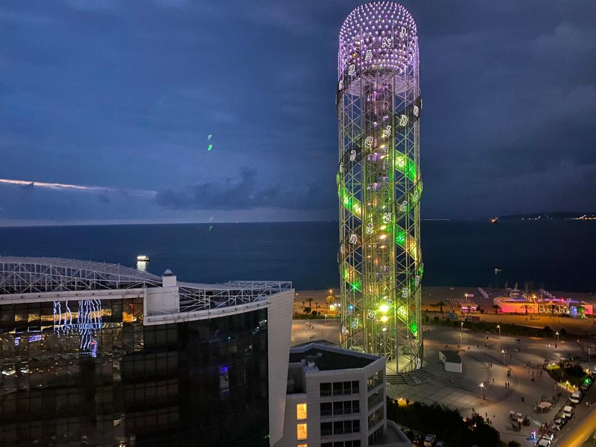 Apartment In Porta Batumi Tower Eksteriør billede