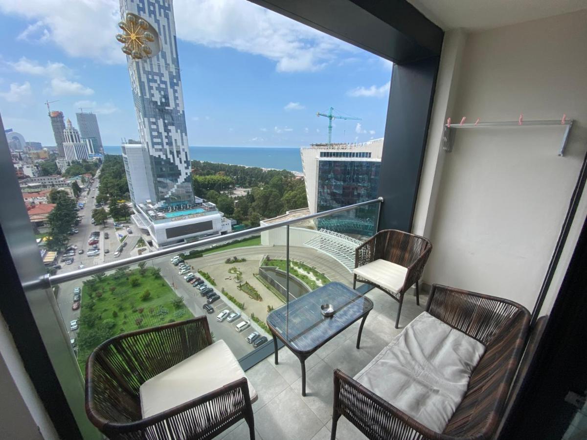 Apartment In Porta Batumi Tower Eksteriør billede