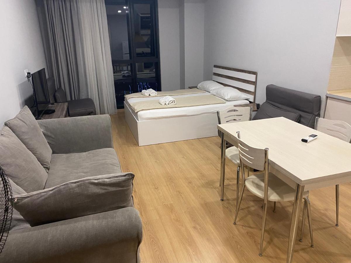 Apartment In Porta Batumi Tower Eksteriør billede