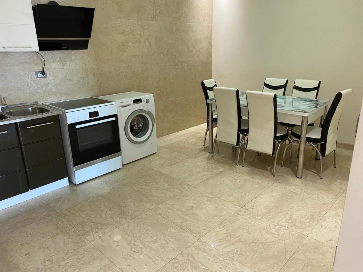 Apartment In Porta Batumi Tower Eksteriør billede