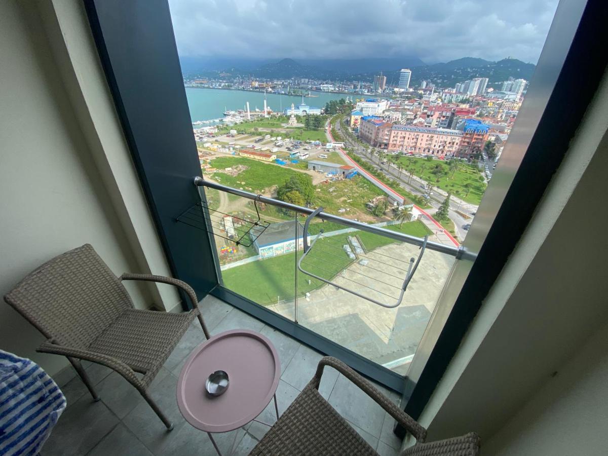 Apartment In Porta Batumi Tower Eksteriør billede