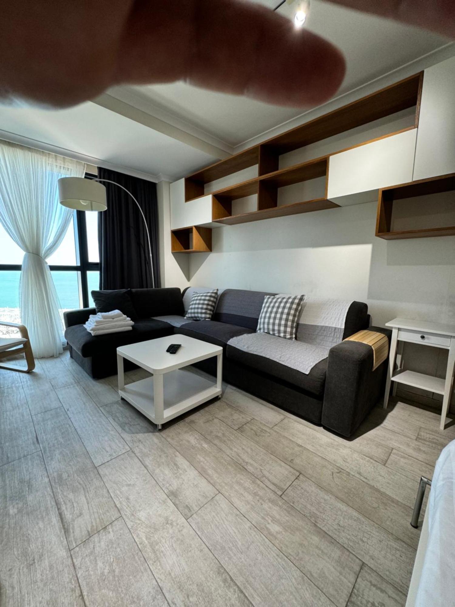 Apartment In Porta Batumi Tower Eksteriør billede